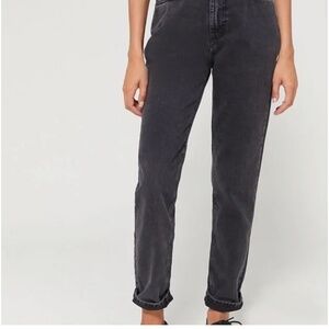 BDG Urban Outfitters Mom Jeans Size 29